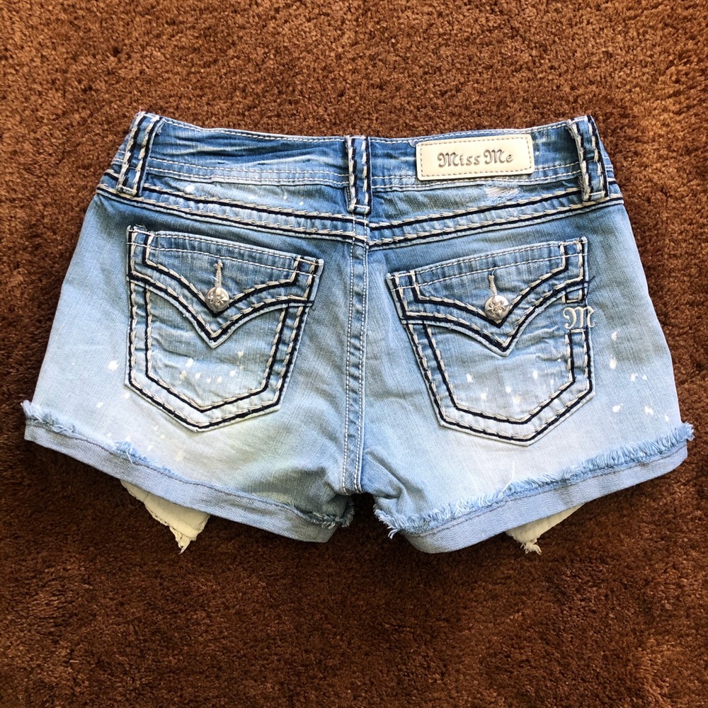 Shorts - Picture 4 of 5